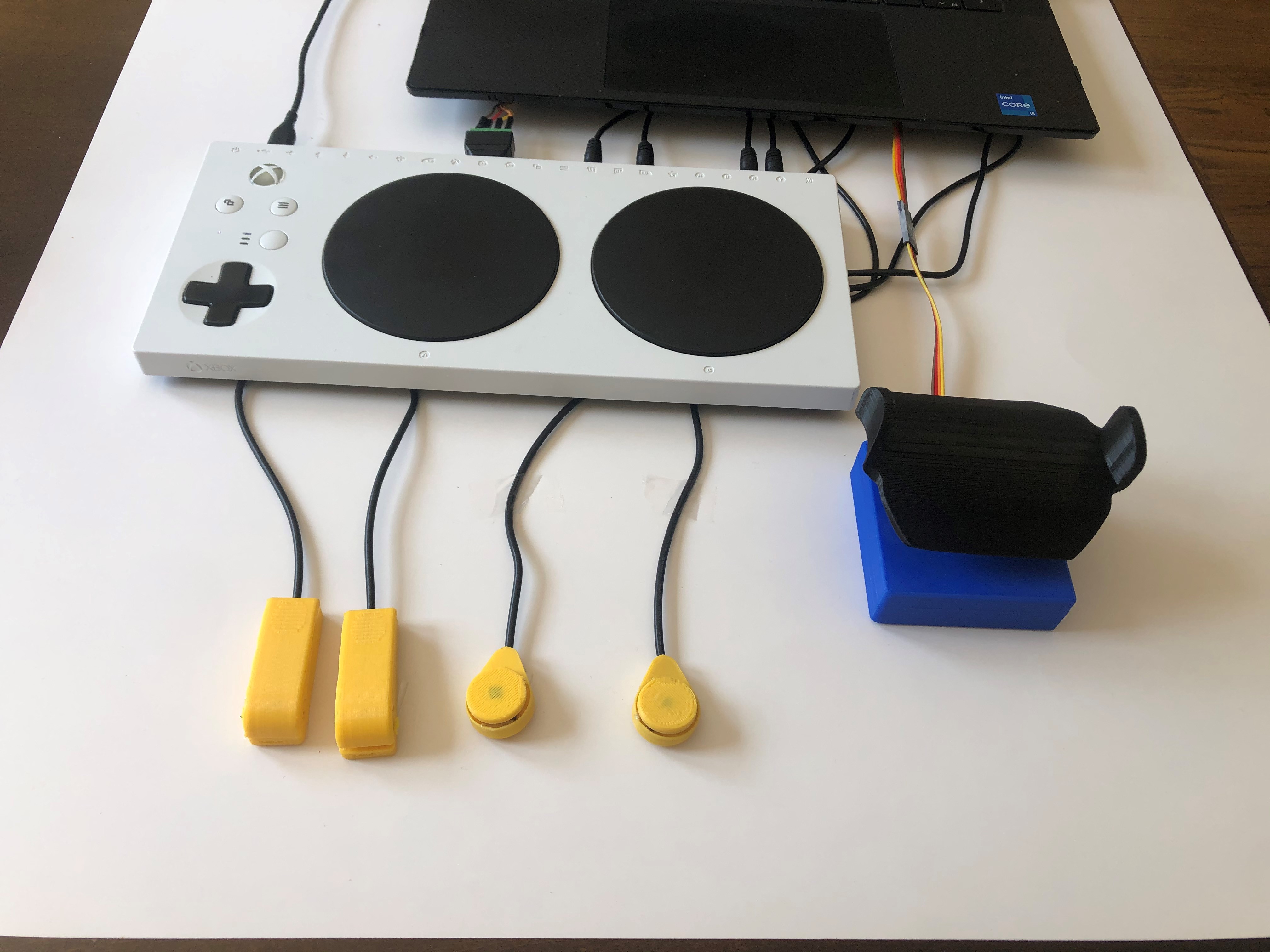 Analog Thumbstick — U shaped joystick topper